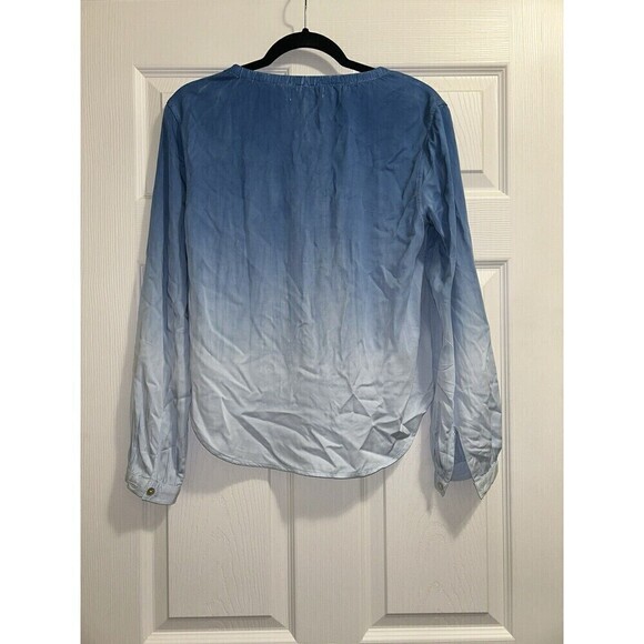 Anthropologie Cloth and Stone Top Shirred Button Down Blue Ombré XS - Picture 6 of 11